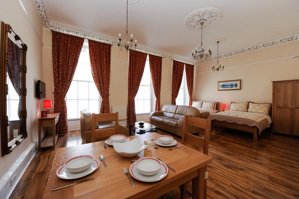 Edinburgh City Suites Oda fotoğraf
